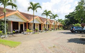 Oyo 2465 Hotel Raung View